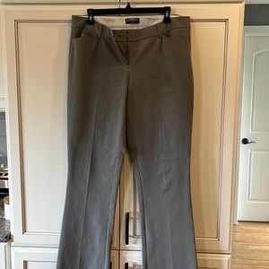 Women’s Express Columnist dress pants. Size 10. Light gray.